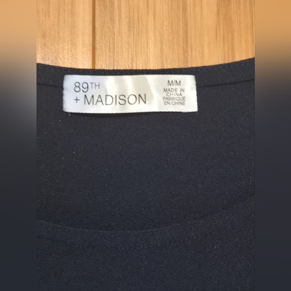 NWOT 89th + Madison Women's Top - Picture 4 of 6